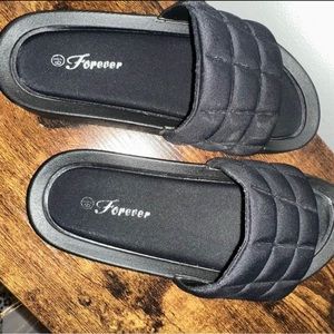 Black Padded Slip On Shoes Women Size 6 1/2